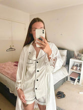 Load image into Gallery viewer, Luxe Bridal Robes Personalised