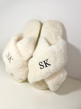 Load image into Gallery viewer, 'Amelia' Fluffy Slippers White