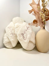 Load image into Gallery viewer, 'Amelia' Fluffy Slippers White
