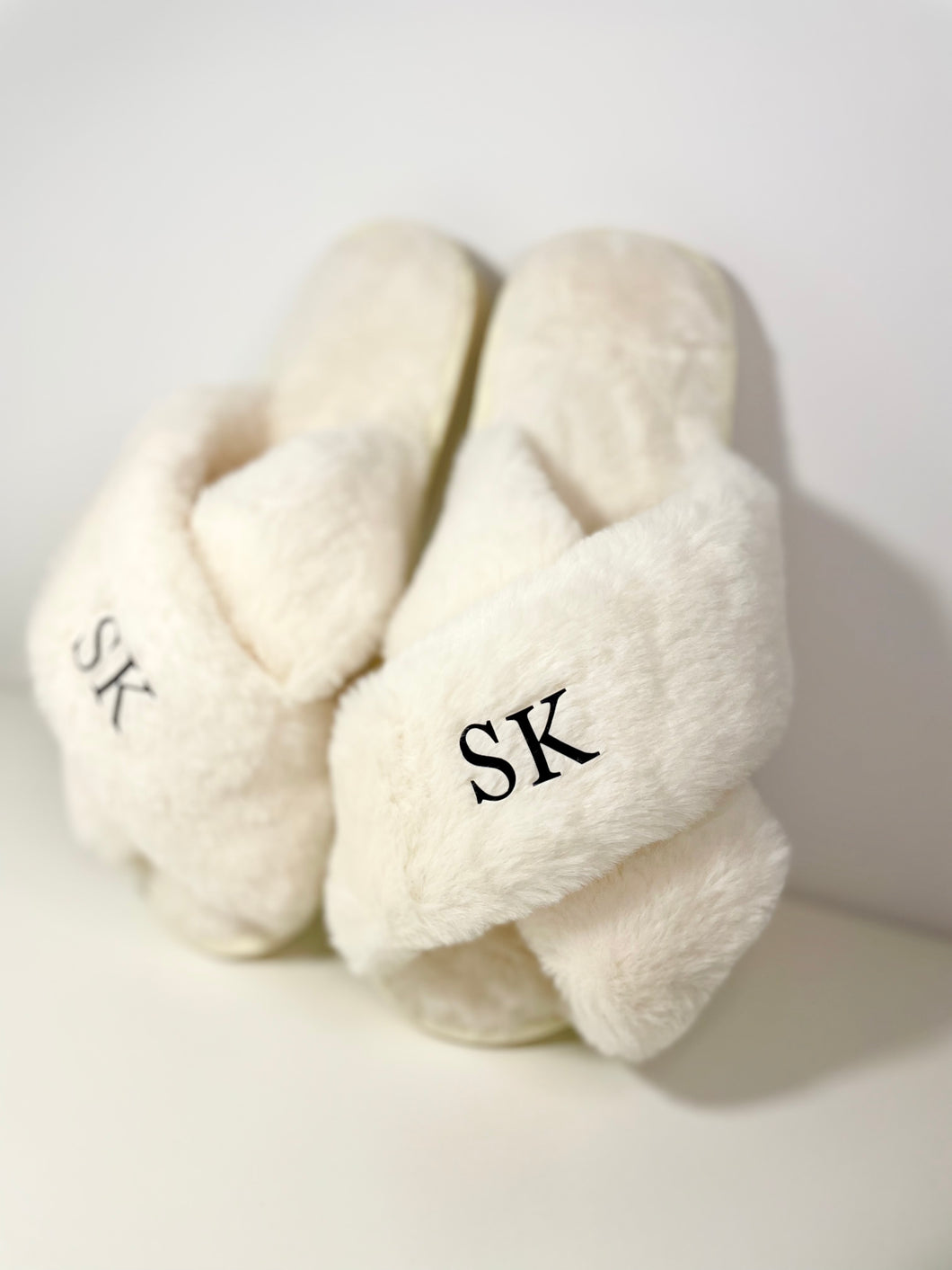 'Amelia' Fluffy Slippers White